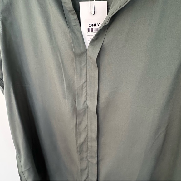 NWT ONLY drop tail sleeveless blouse green gray 40 medium with lace - Picture 2 of 9